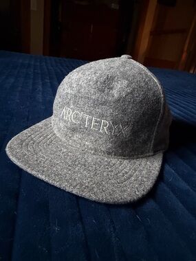 Arc’teryx 7 Panel Wool Ball Cap